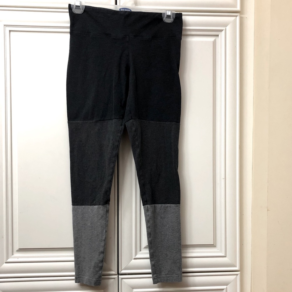 Aritzia TNA 3 layer grey leggings
